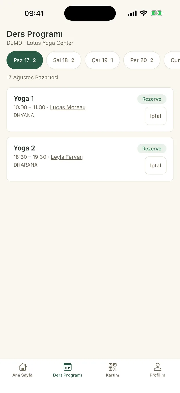 Dhyana.Today uygulamasında haftalık ders programı ve rezervasyon ekranı
